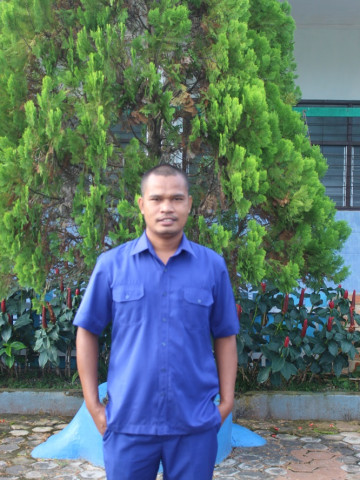 Agustinus Randus, S.Pd